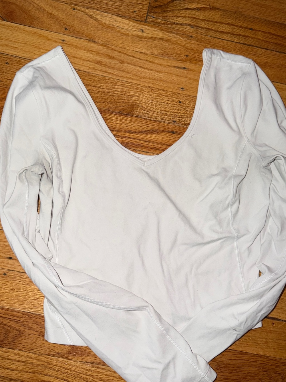 lululemon athletica White Long Sleeve Scoop Neck Top - Picture 1 of 3